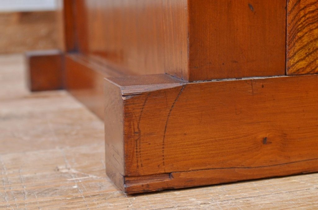 アンティーク家具　古民具　骨董　極上のコンディションの欅玉杢金沢水屋箪笥