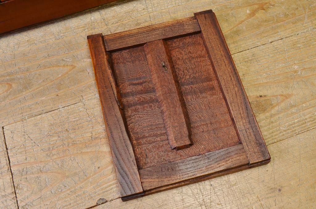 アンティーク家具　古民具　骨董　極上のコンディションの欅玉杢金沢水屋箪笥