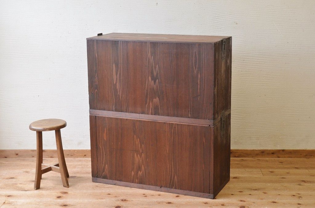 アンティーク家具　☆古い桐材の重ね箪笥(桐箪笥、桐たんす)