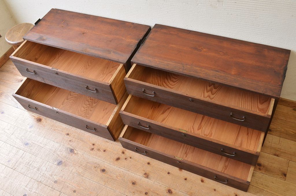 アンティーク家具　☆古い桐材の重ね箪笥(桐箪笥、桐たんす)