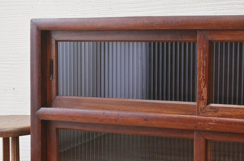 アンティーク家具　前面欅!シンプルなモールガラス収納棚(食器棚)