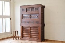 極上美品!二段重ね四尺水屋箪笥