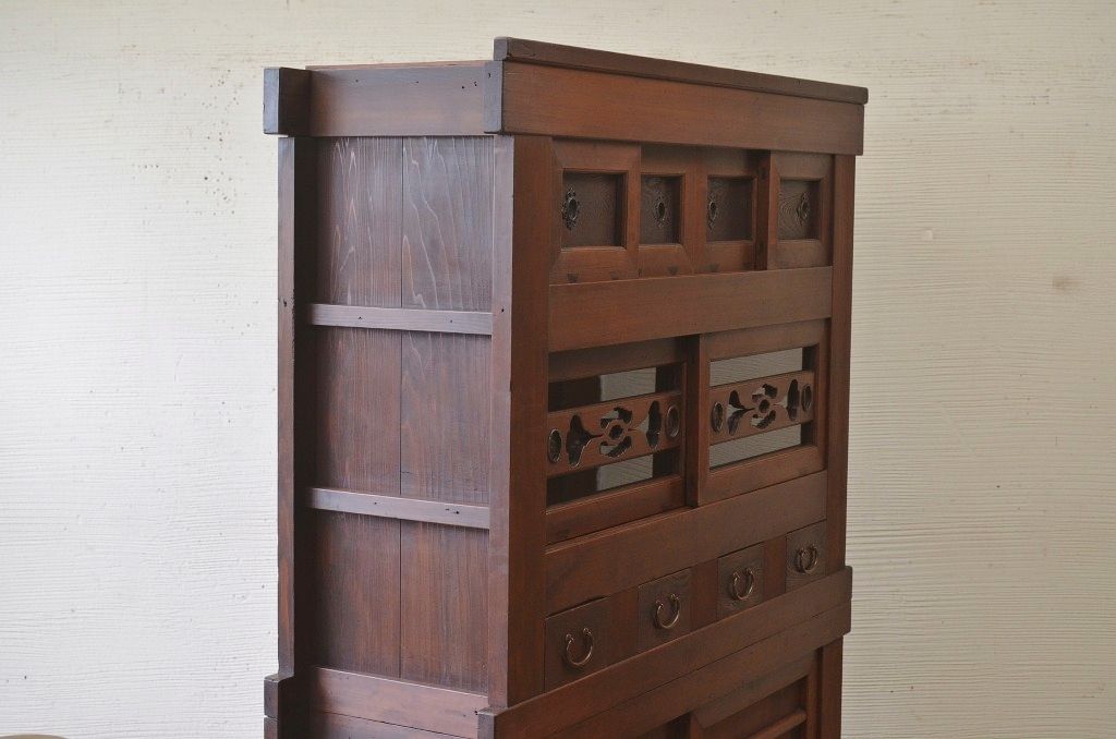 極上美品!二段重ね四尺水屋箪笥