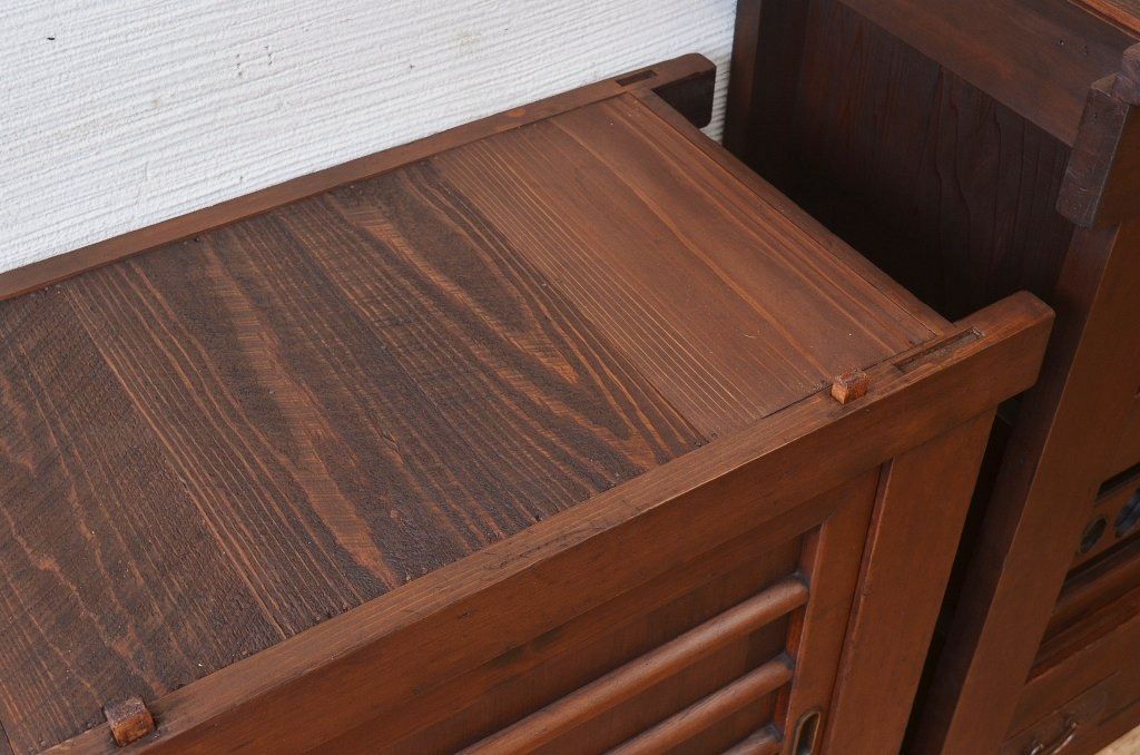 極上美品!二段重ね四尺水屋箪笥