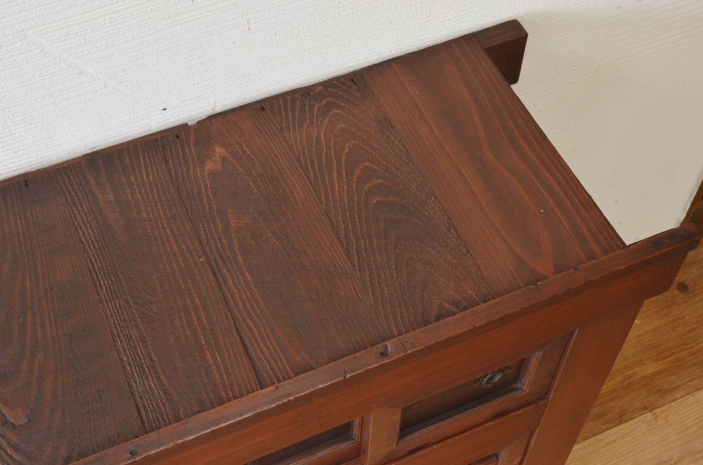 極上美品!二段重ね四尺水屋箪笥