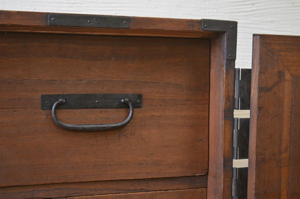 アンティーク家具　明治時代　観音開き二段重ね時代箪笥