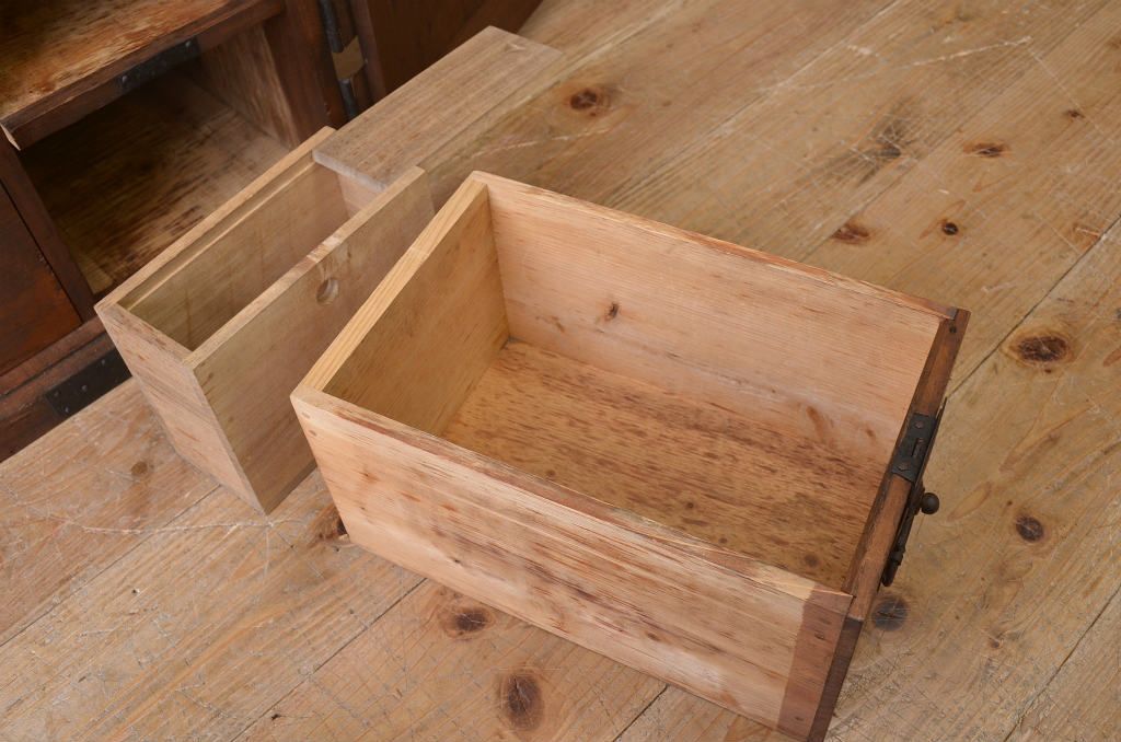 アンティーク家具　天板補強した観音開き時代箪笥ローボード(ローチェスト)