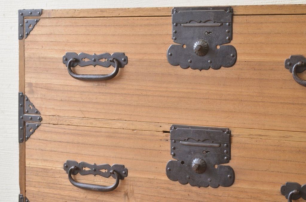 ☆極上美品!桐材の重ね時代箪笥(桐箪笥、桐たんす)