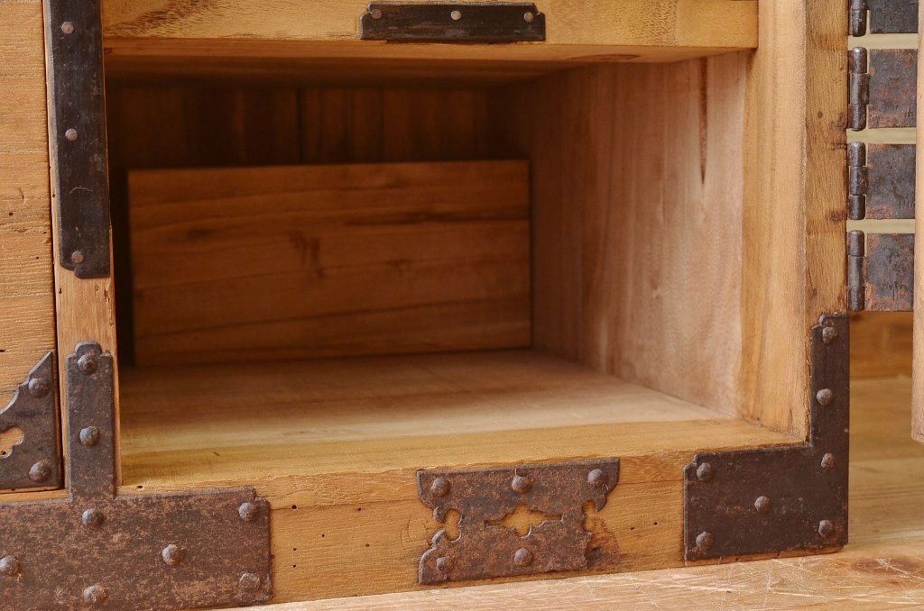 ☆極上美品!桐材の重ね時代箪笥(桐箪笥、桐たんす)
