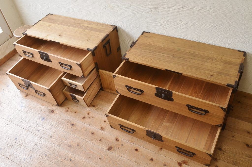 ☆極上美品!桐材の重ね時代箪笥(桐箪笥、桐たんす)