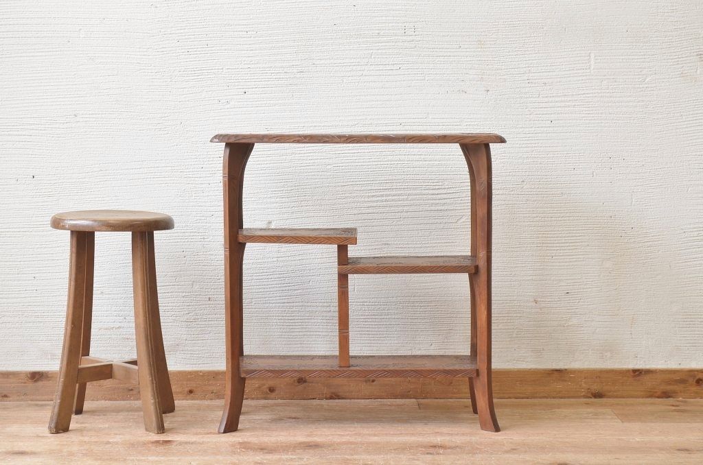 アンティーク家具　高級品!古い日光彫りの組み立て式飾り棚