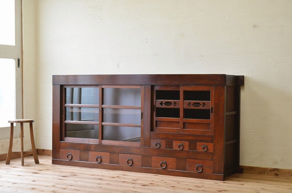 アンティーク家具　古い木の水屋箪笥サイドボード