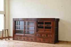 アンティーク家具　古い木の水屋箪笥サイドボード