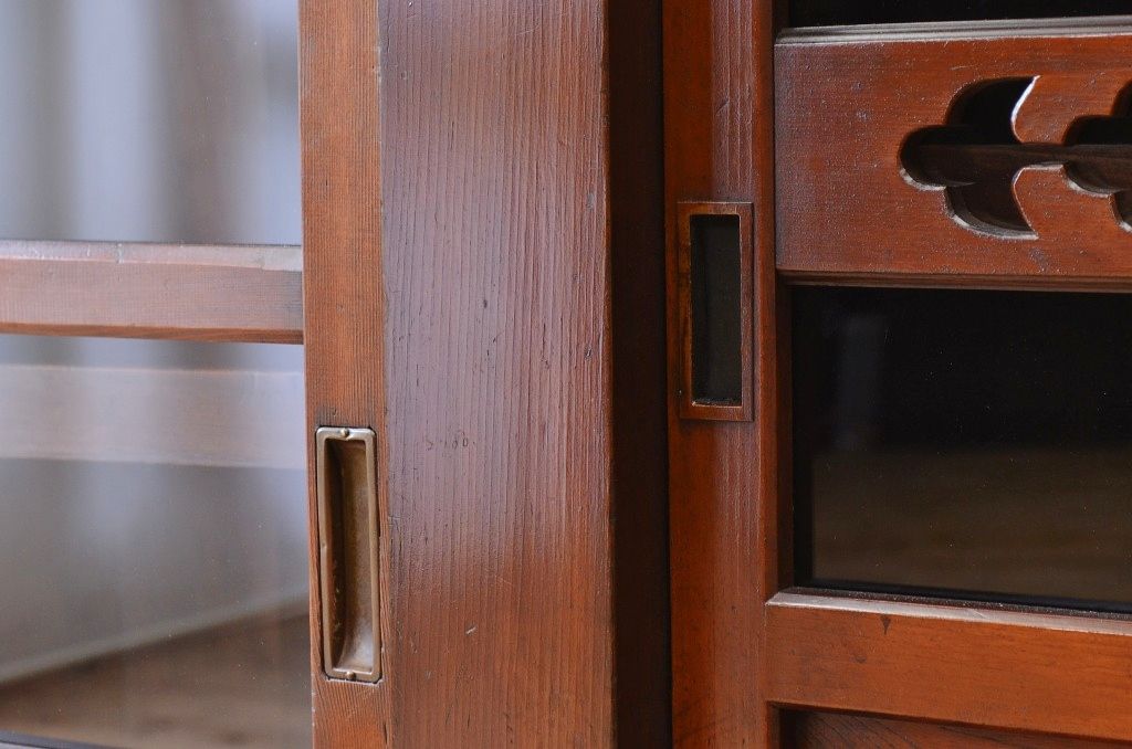 アンティーク家具　古い木の水屋箪笥サイドボード