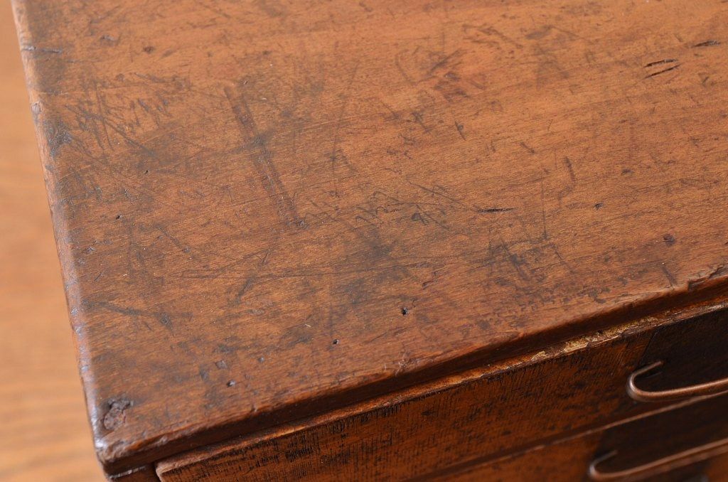 レトロ家具　レトロなデザインの小引き出し