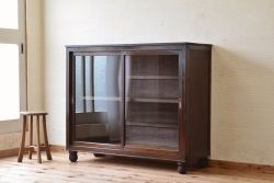 アンティーク家具　アンティーク古い木の脚付き収納棚