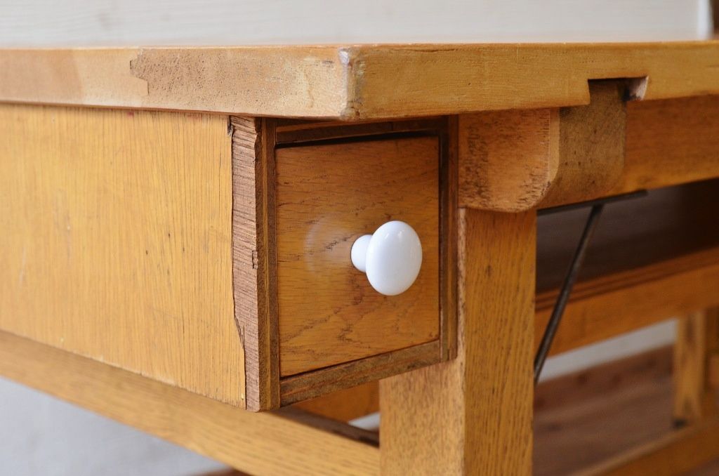 アンティーク家具　1980〜90年頃　古い学校の大きな作業台2
