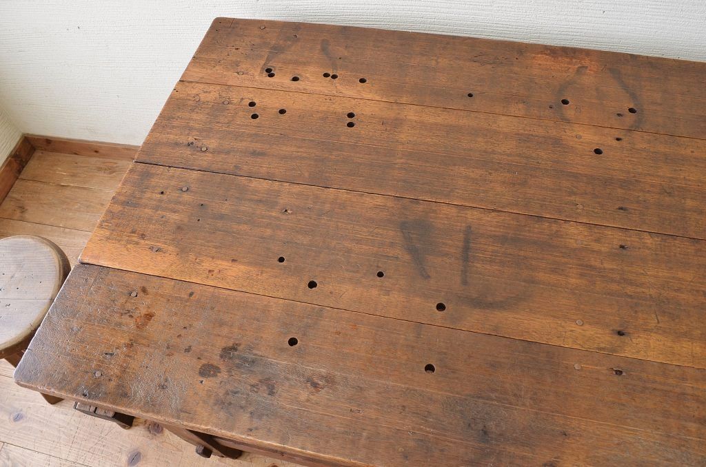 アンティーク家具　素敵な雰囲気!古い工場の小振りな作業台(テーブル)