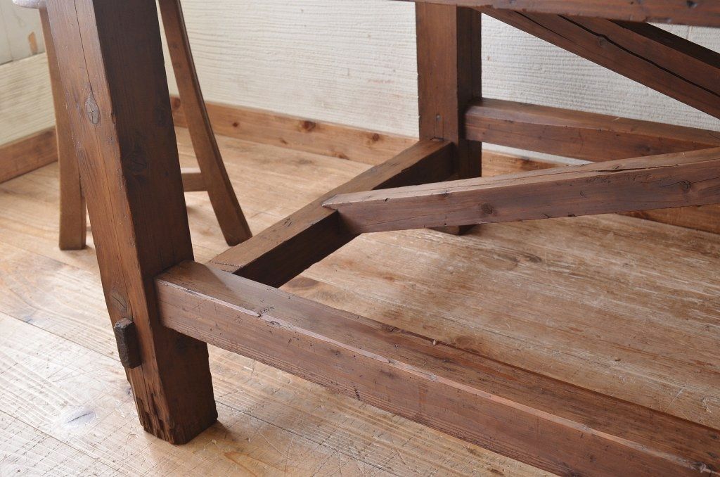 アンティーク家具　素敵な雰囲気!古い工場の小振りな作業台(テーブル)
