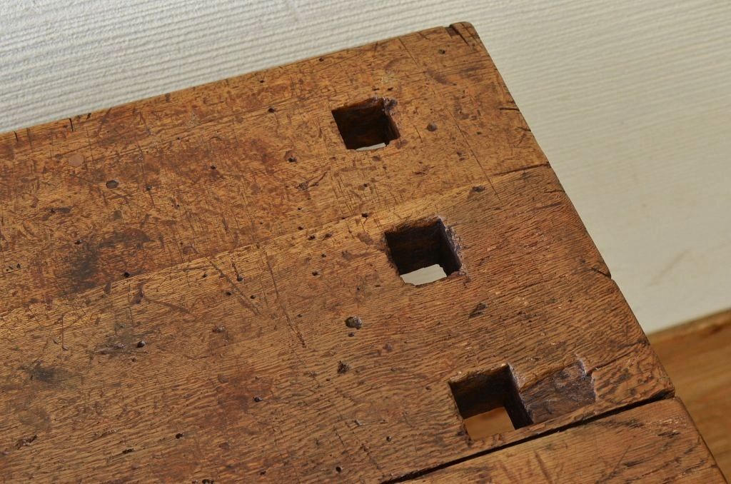 アンティーク家具　重厚!天板ナラ材の骨太作業台1(カウンターテーブル)