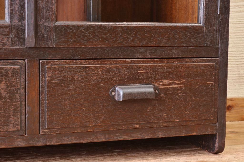 アンティーク家具　アンティーク　使い込まれたシックな本箱