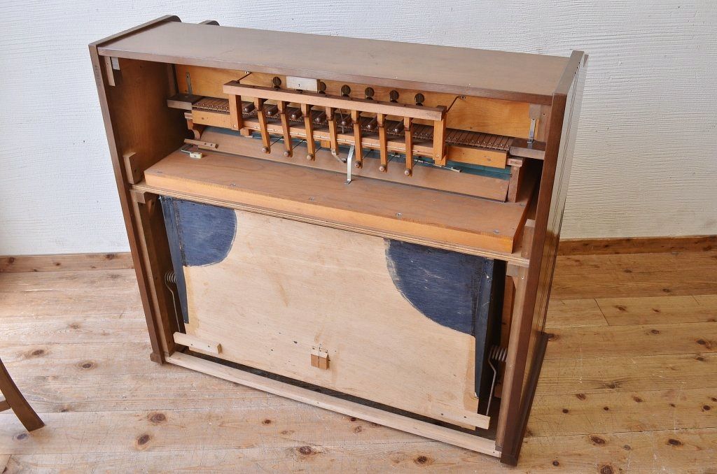 アンティーク雑貨　アンティーク 古いヤマハオルガン MODEL3A