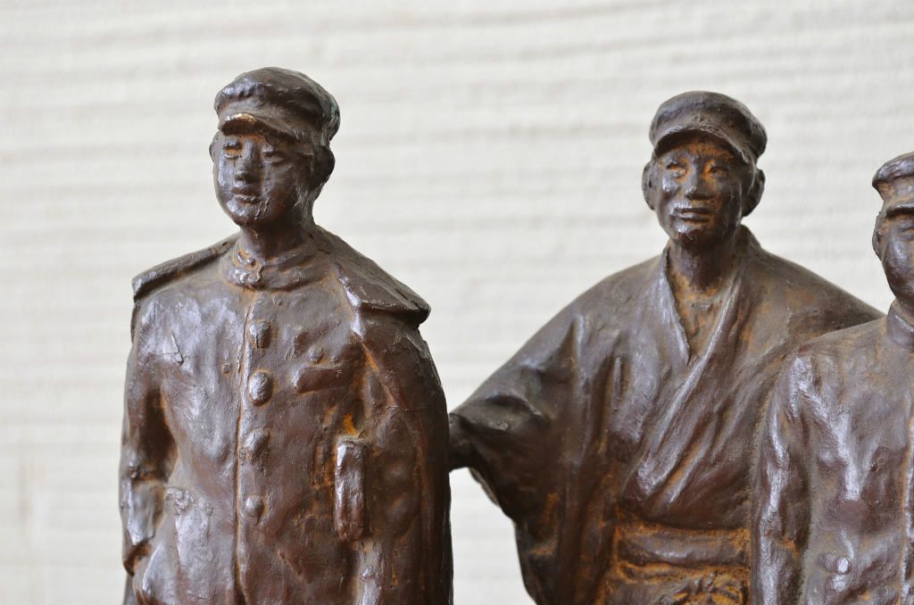 アンティーク雑貨　松光作　鋳銅　四高記念像