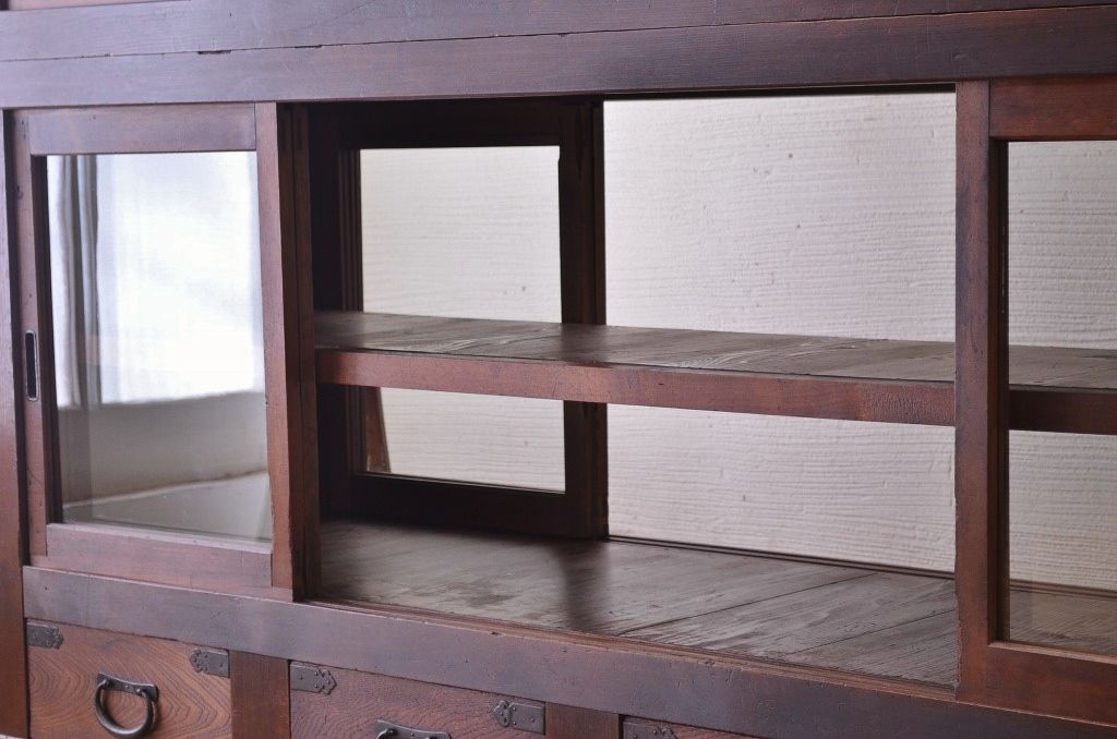 アンティーク家具　希少!古い商家の両面引き戸収納棚(ガラスケース)