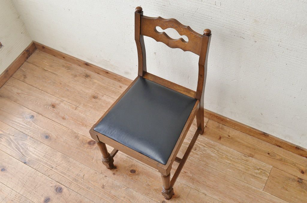 中古　ハンドメイド　ナラ材の椅子(イス)