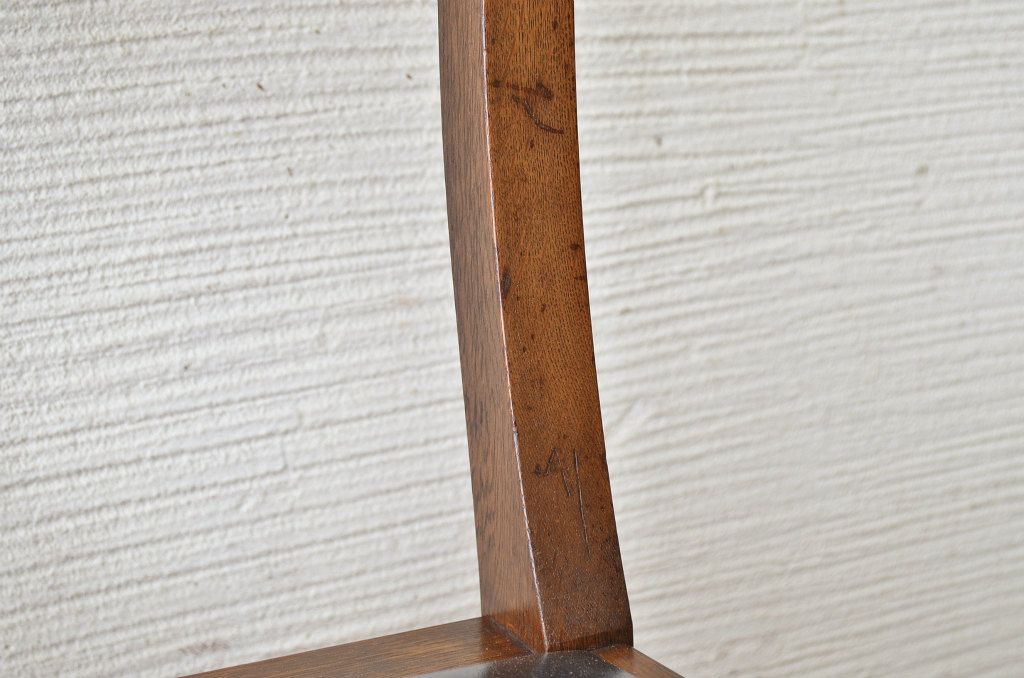 中古　ハンドメイド　ナラ材の椅子(イス)