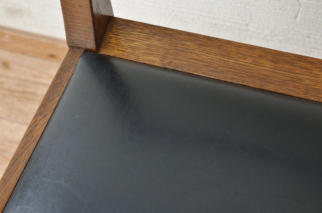 中古　ハンドメイド　ナラ材の椅子(イス)