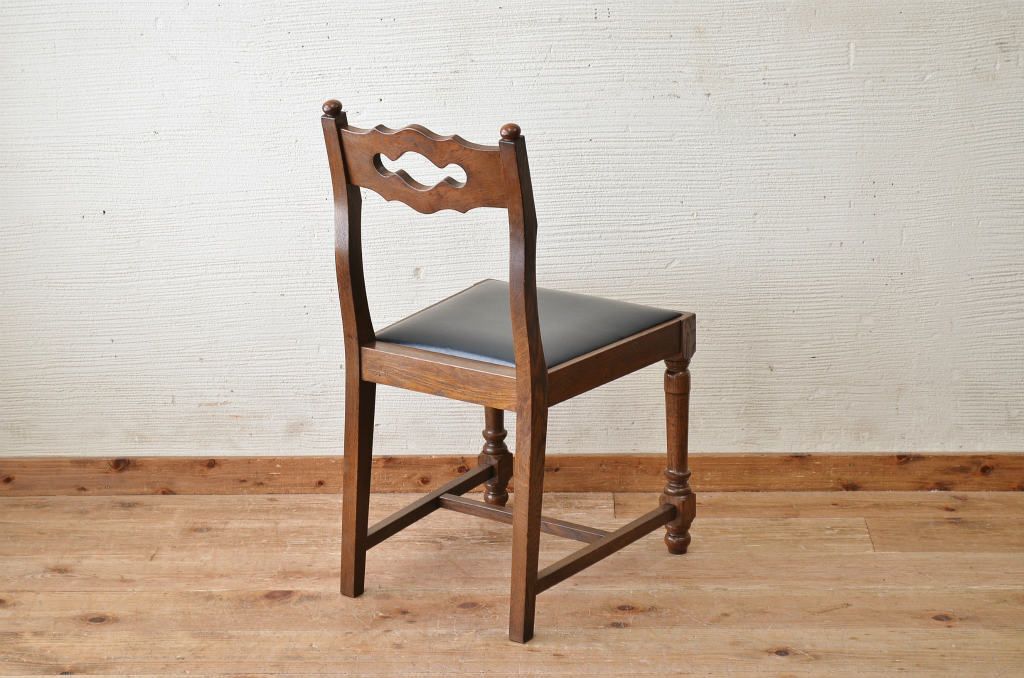 中古　ハンドメイド　ナラ材の椅子(イス)