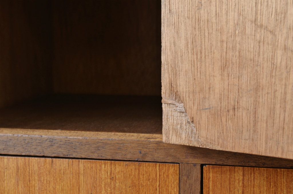 レトロ家具　1970年代レトロな扉付き下駄箱