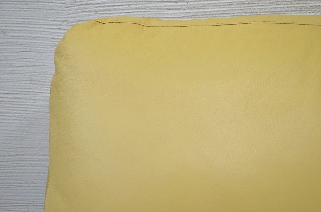 中古　コスガ(KOSUGA)製　本革2Pソファ