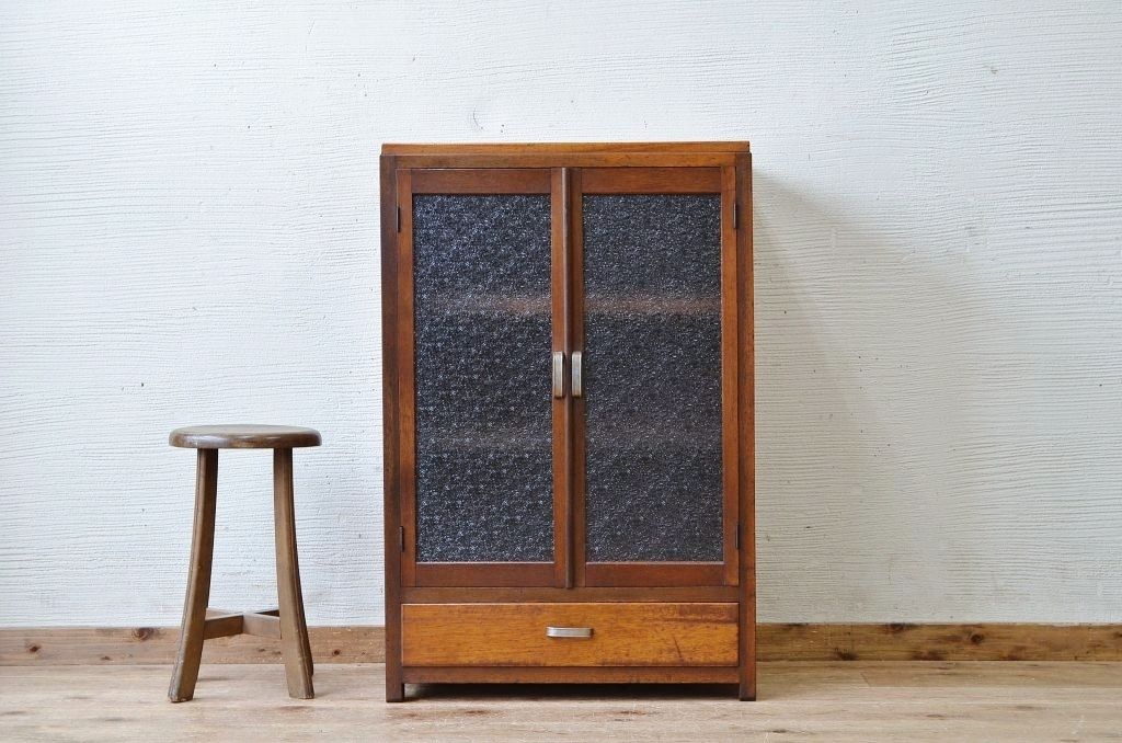 アンティーク家具　古い木のダイヤガラスアンティーク本箱
