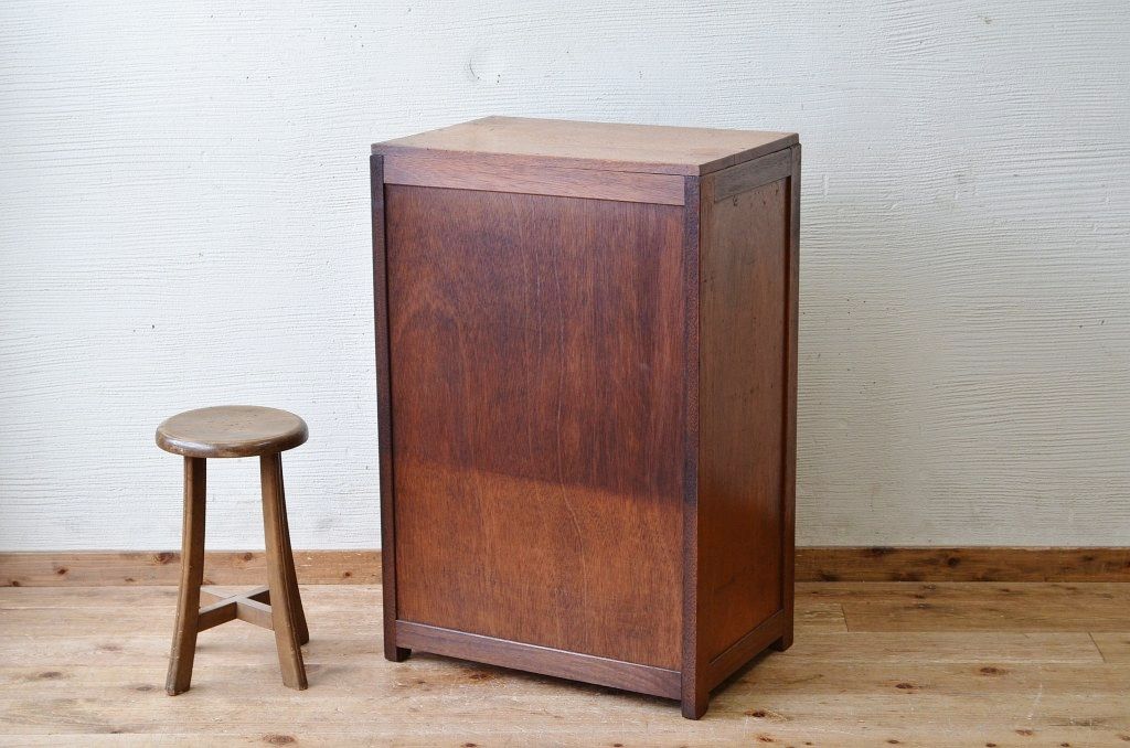 アンティーク家具　古い木のダイヤガラスアンティーク本箱