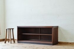 アンティーク家具　古い木のシンプルなローボード
