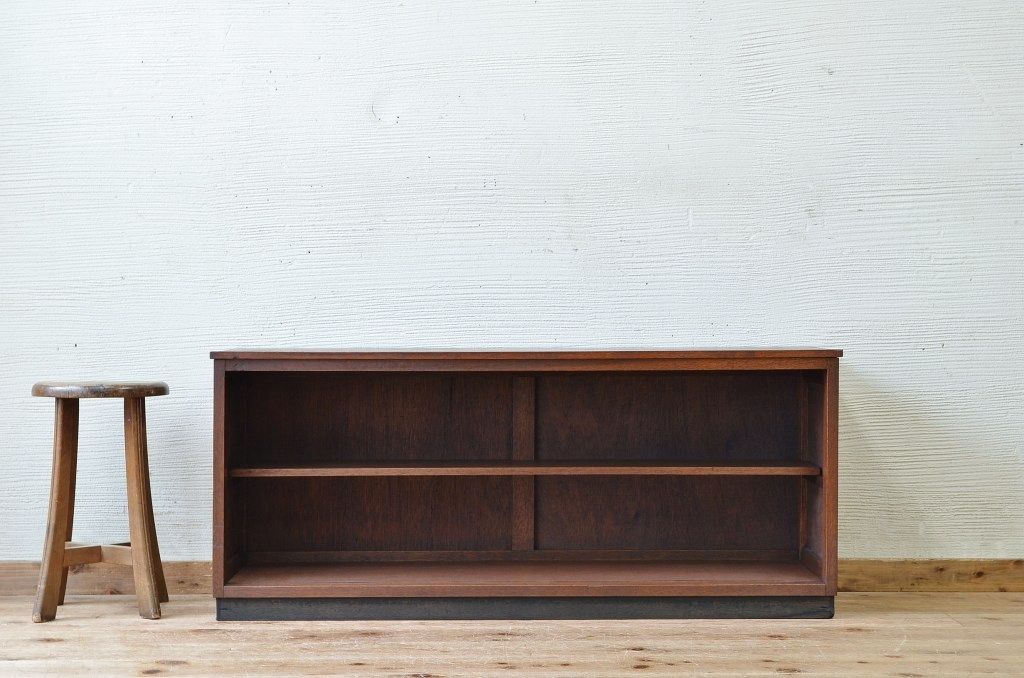アンティーク家具　古い木のシンプルなローボード