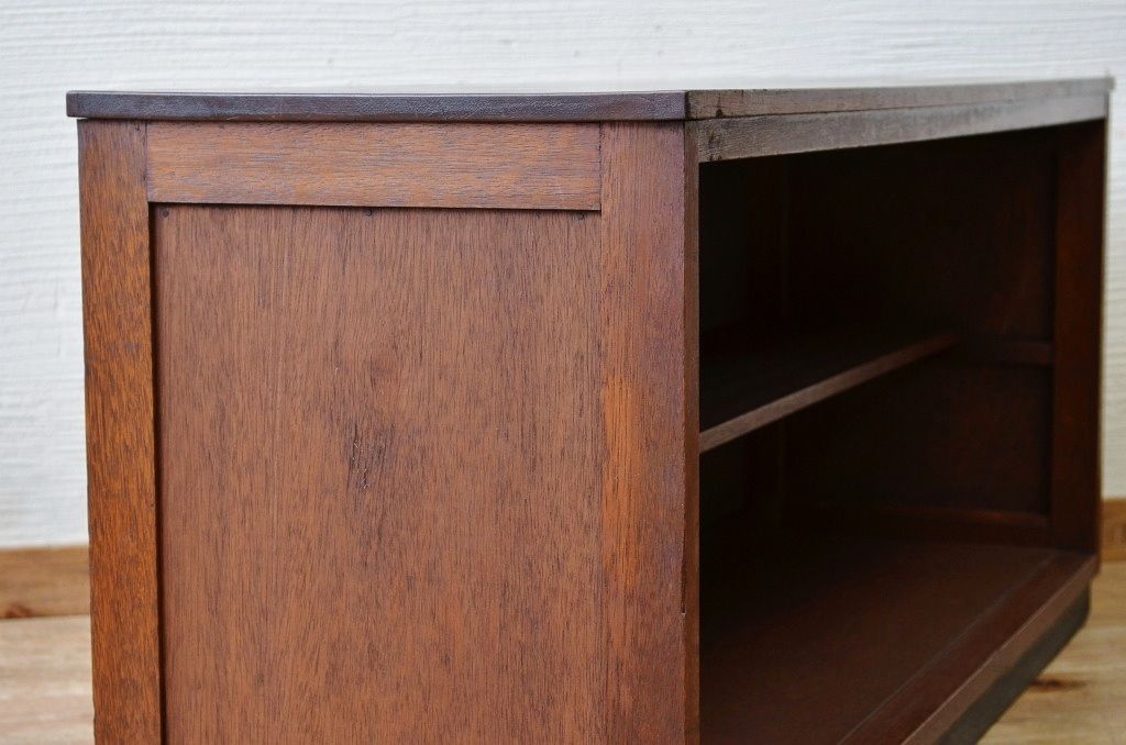 アンティーク家具　古い木のシンプルなローボード