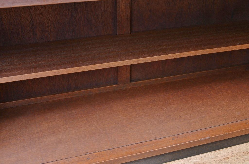 アンティーク家具　古い木のシンプルなローボード