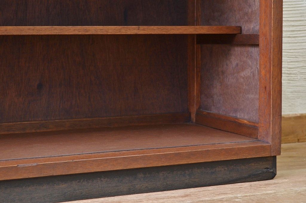 アンティーク家具　古い木のシンプルなローボード