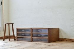 アンティーク家具　1970年代前面がアクリル板の引き出し箱2個セット3