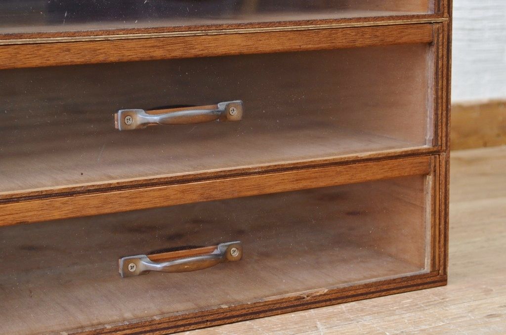 アンティーク家具　1970年代前面がアクリル板の引き出し箱2個セット3