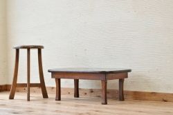 アンティーク家具　古い木の折り畳み式小さなちゃぶ台(テーブル)