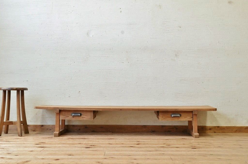 アンティーク家具　古い木味のアンティークテーブル(作業台・机・裁ち板)