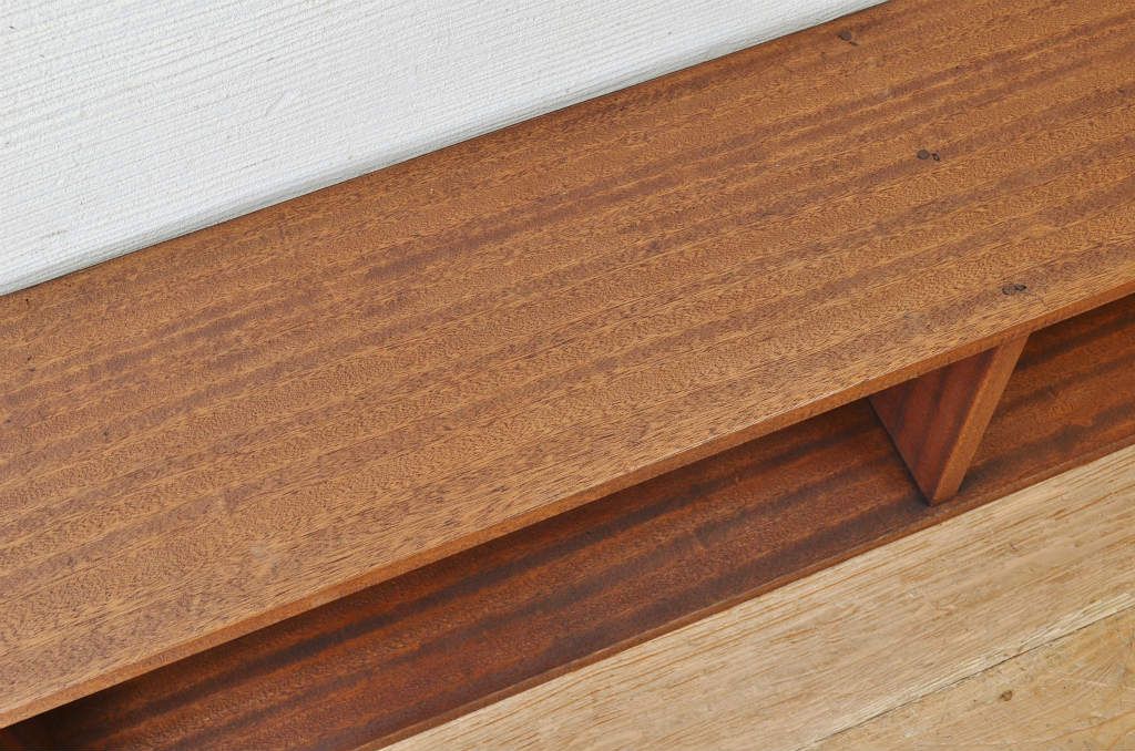 アンティーク家具　古い木の横長ローボード