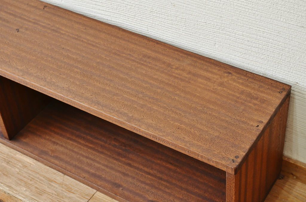 アンティーク家具　古い木の横長ローボード