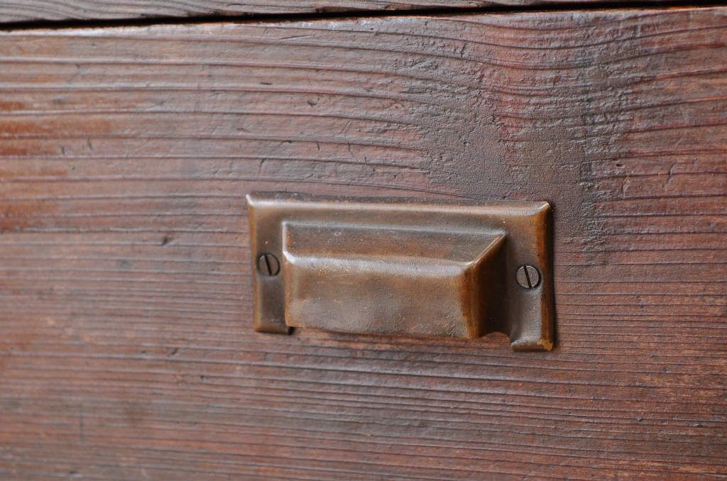 アンティーク家具　★使い込まれたアンティーク下駄箱(収納棚)