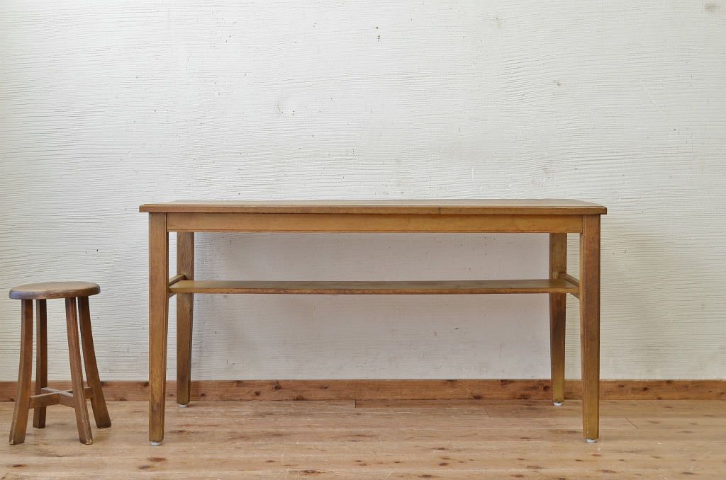 アンティーク家具　★素敵なデザイン!古いナラ材の横長テーブル(作業台、机)