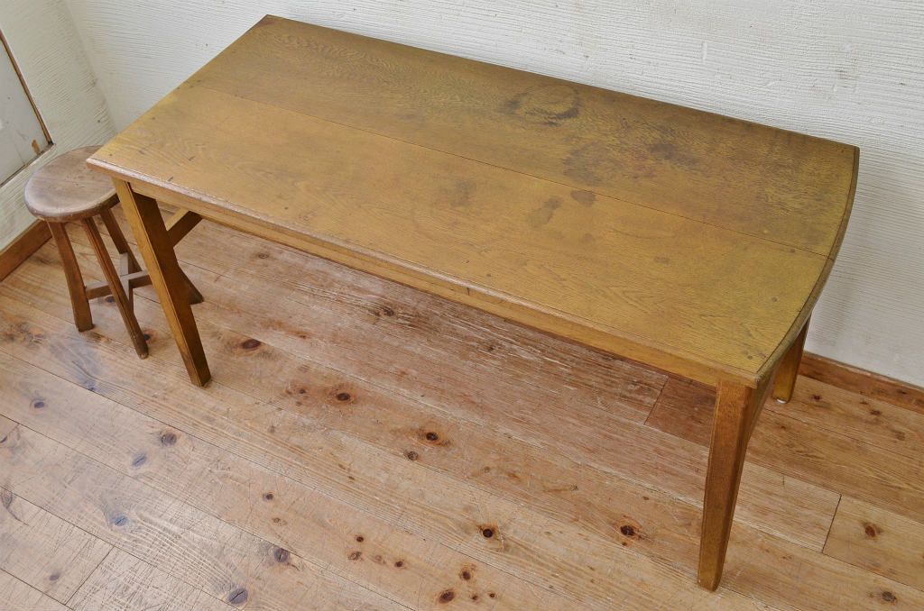アンティーク家具　★素敵なデザイン!古いナラ材の横長テーブル(作業台、机)